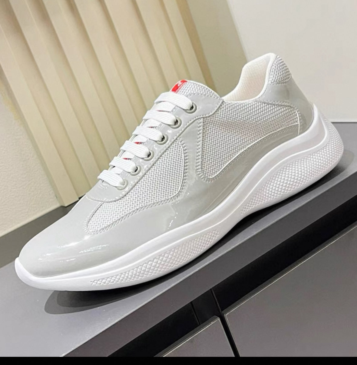 PR Sneaker