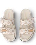 HELLE MONOGRAM SANDALEN